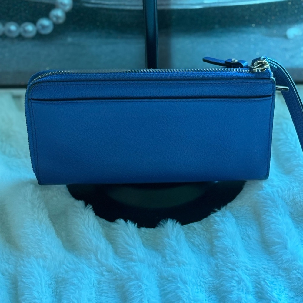 Kate Spade Navy Wristlet Wallet - Picture 9 of 9